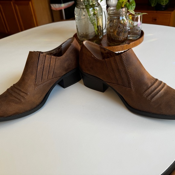 White Mountain * Brown Western bootie * size 10 - Picture 3 of 5